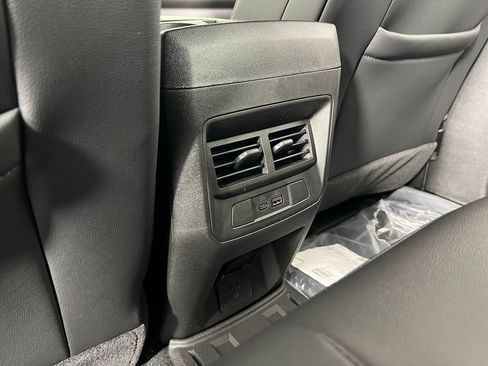 New 2025 Chevrolet Colorado LT w/ LT Convenience Package AWD/4WD image 28