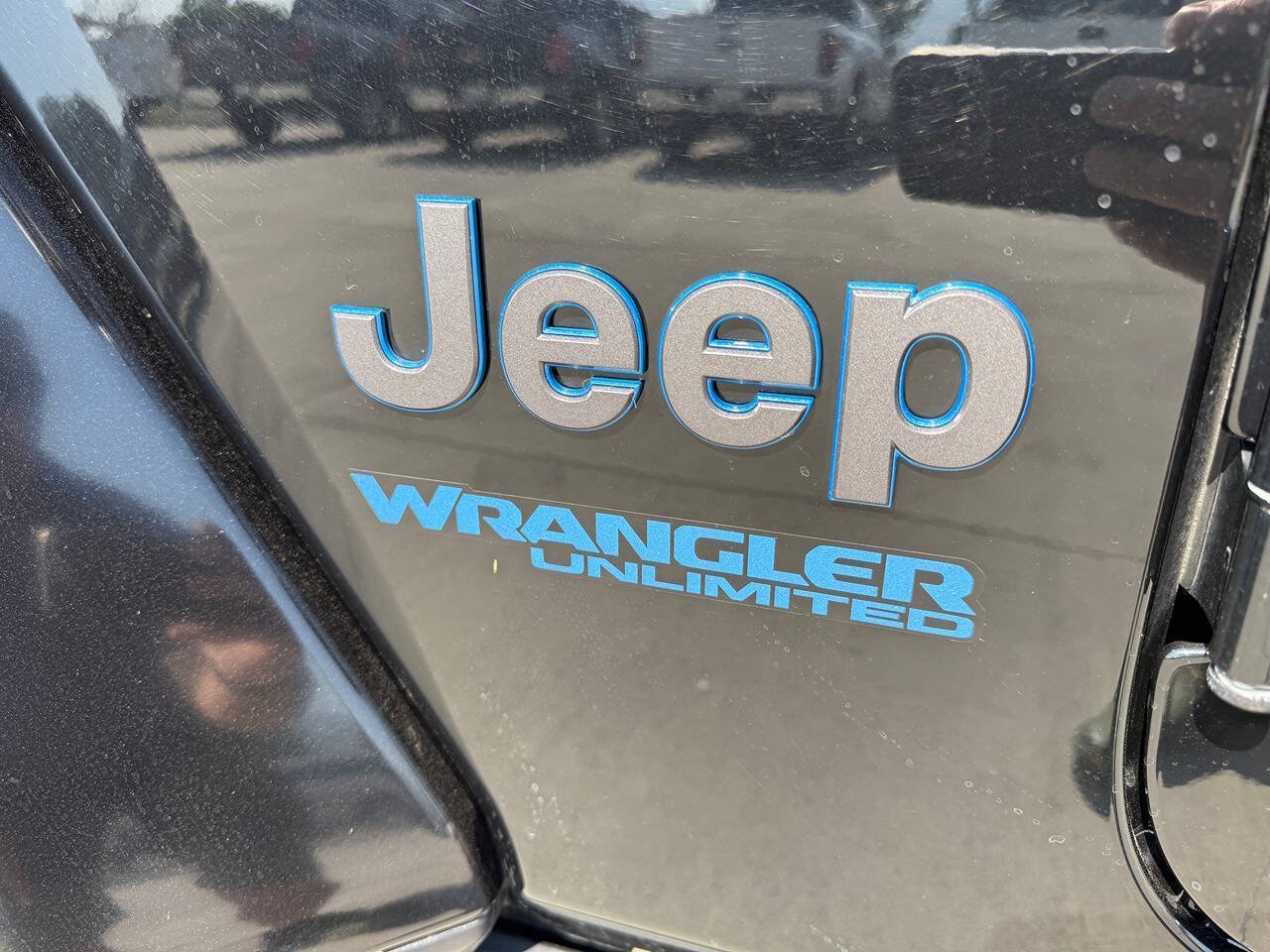 Used 2022 Jeep Wrangler Unlimited Rubicon 4xe w/ Steel Bumper Group AWD/4WD image 9