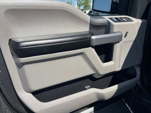 Used 2018 Ford F150 XLT w/ Equipment Group 302A Luxury image 6