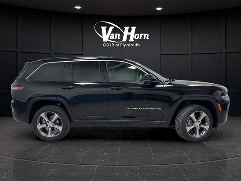 New 2026 Jeep Grand Cherokee Limited w/ Luxury Tech Group II image 2