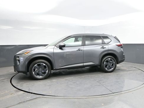 Used 2025 Nissan Rogue SV image 6