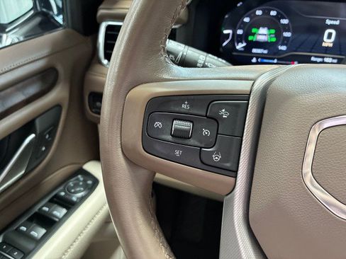 Used 2023 GMC Yukon XL Denali w/ Advanced Technology Package AWD/4WD image 25