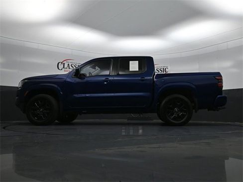 Used 2023 Nissan Frontier SV image 24