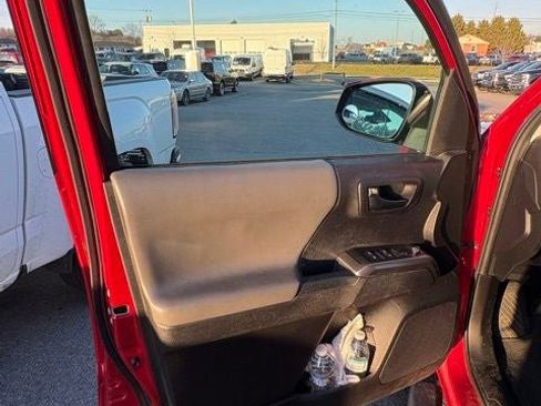 Used 2021 Toyota Tacoma SR5 image 19