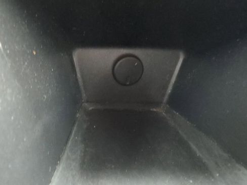 Used 2017 Chevrolet Equinox LT w/ Convenience Package image 16