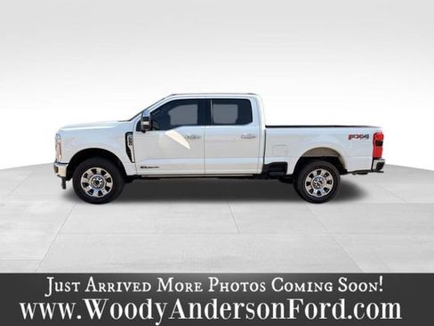 Used 2025 Ford F250 Lariat w/ Lariat Ultimate Package image 3