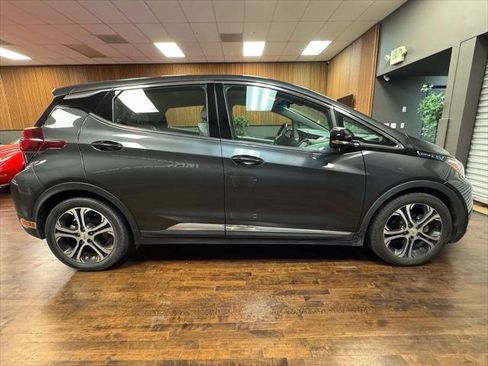 Used 2020 Chevrolet Bolt LT image 6