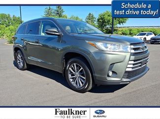 Used 2018 Toyota Highlander XLE w/ Carpet Mat Package (TMS) AWD/4WD video 1