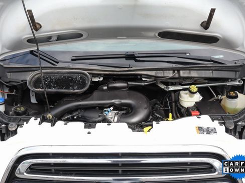 Used 2019 Ford Transit 350 XLT image 12