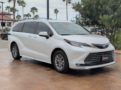 Used 2023 Toyota Sienna XLE