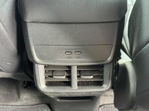 Used 2025 Chevrolet Equinox LT w/ Convenience Package II FWD image 14