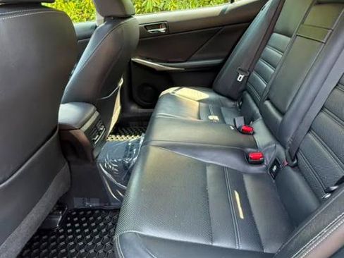Used 2016 Lexus IS 300 AWD image 9