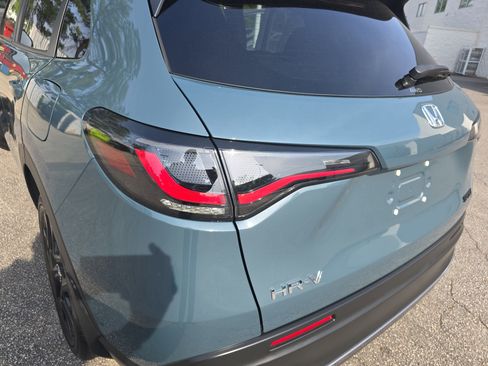 Used 2024 Honda HR-V Sport image 35