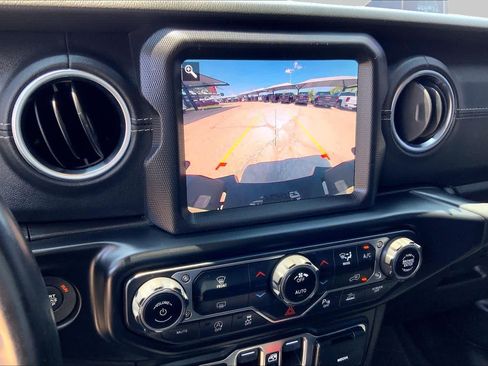 Used 2020 Jeep Gladiator Overland AWD/4WD image 26