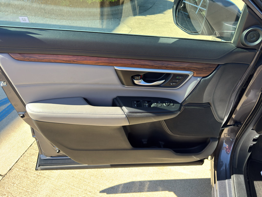Used 2020 Honda CR-V Touring image 12