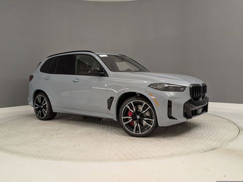New 2026 BMW X5 M60i w/ Parking Assistance Package image 30