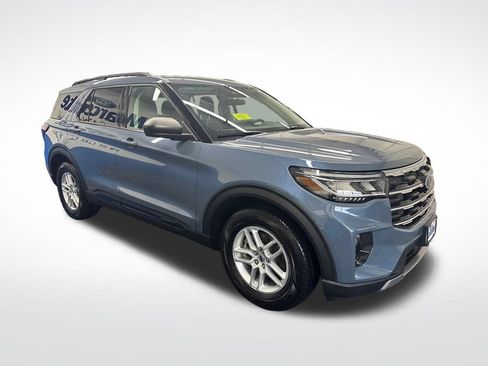 Certified 2026 Ford Explorer Active w/ Active Comfort Package RWD image 8