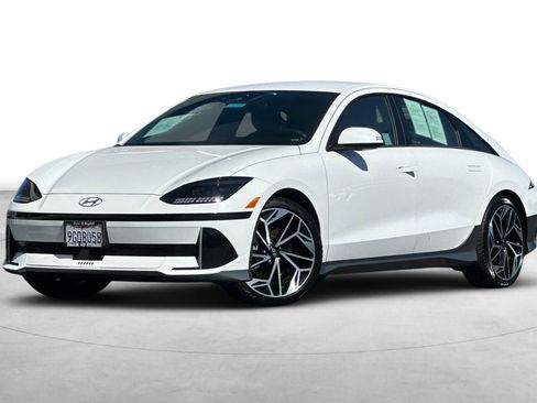 Used 2023 Hyundai Ioniq 6 SEL image 2