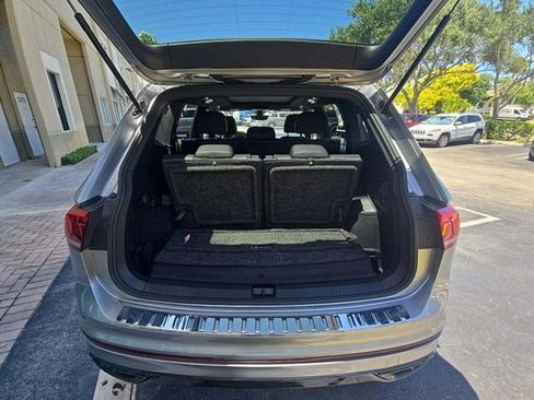 Used 2023 Volkswagen Tiguan SE R-Line FWD image 11