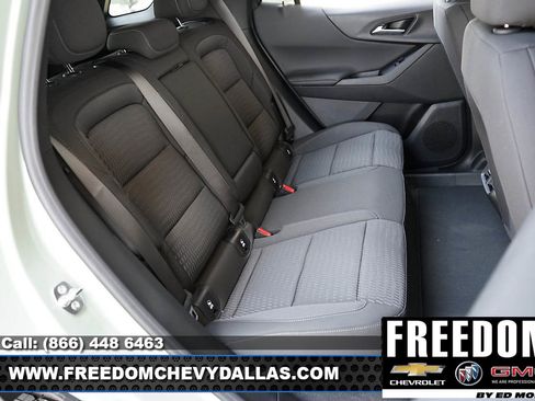 New 2025 Chevrolet Equinox LT w/ Safety and Technology Package image 16