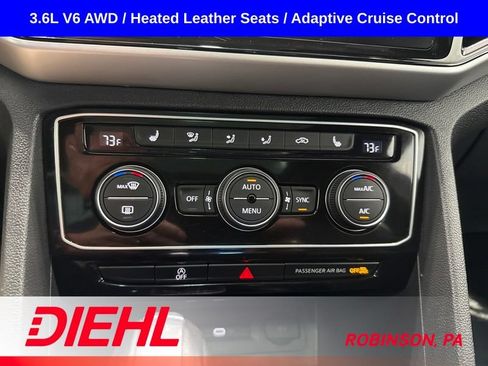Used 2022 Volkswagen Atlas Cross Sport SE AWD/4WD image 32