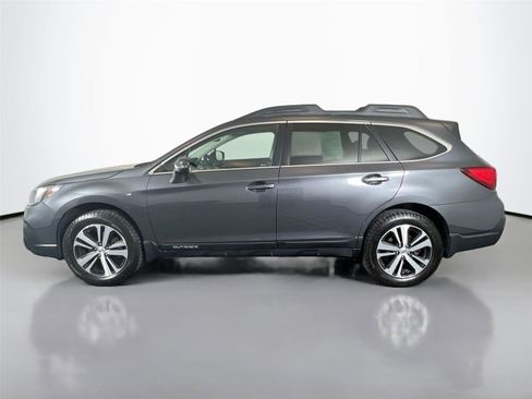 Used 2018 Subaru Outback 2.5i Limited AWD/4WD image 3