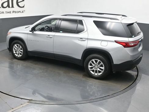 Used 2020 Chevrolet Traverse LT image 43