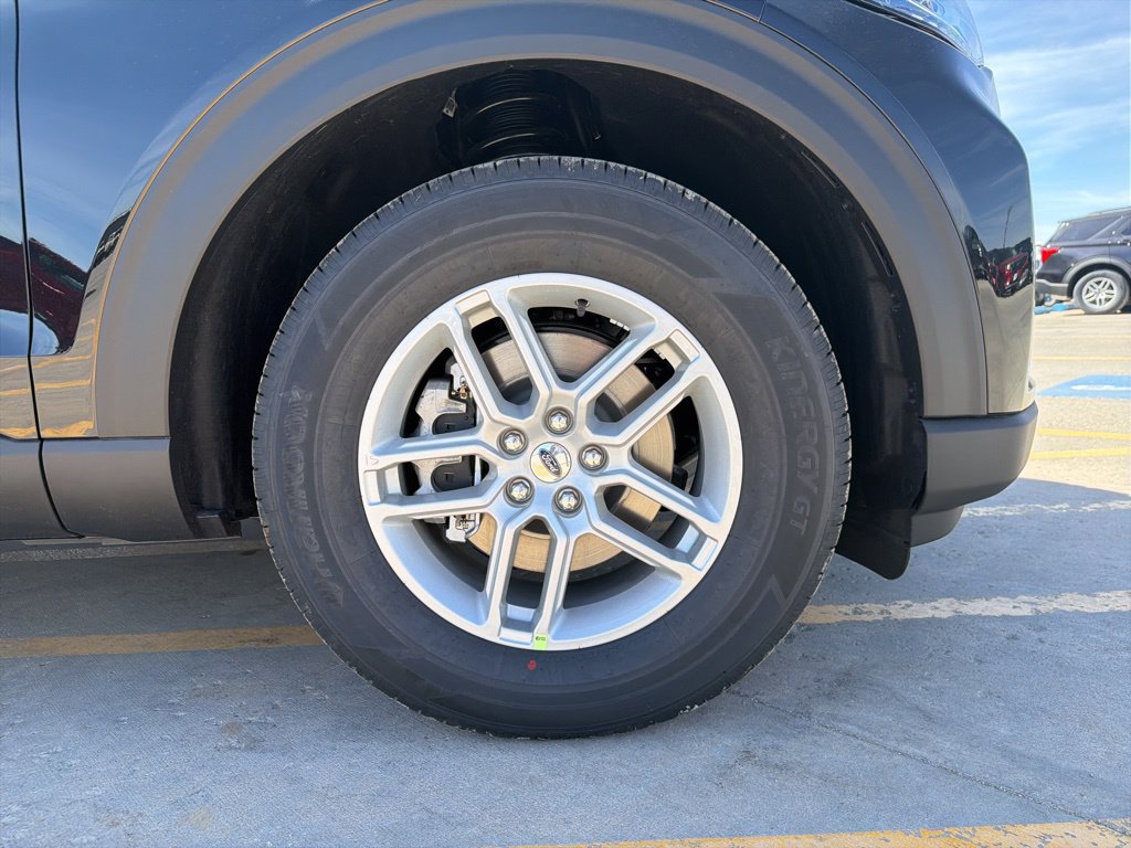 New 2026 Ford Explorer Active AWD/4WD image 28
