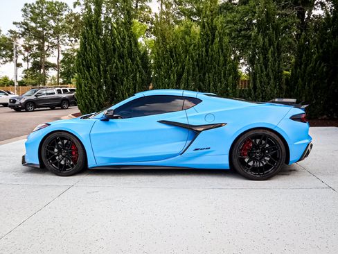 Used 2023 Chevrolet Corvette Z06 w/ Engine Appearance Package RWD image 7