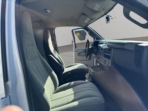 New 2025 Chevrolet Express 3500 w/ Driver Convenience Package image 30
