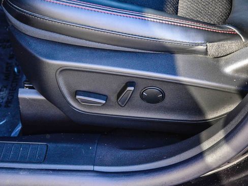 Used 2025 Ford Escape ST-Line w/ Equipment Group 301A image 19