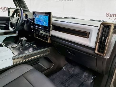 Used 2024 GMC Hummer EV 2X w/ Extreme Off-Road Package AWD/4WD image 31