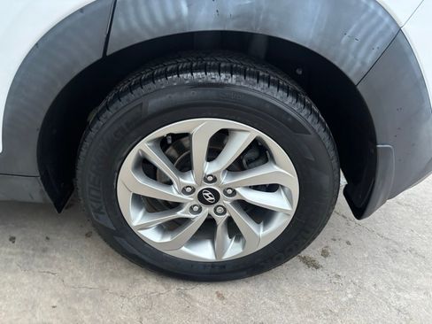 Used 2016 Hyundai Tucson SE w/ Option Group 02 image 9