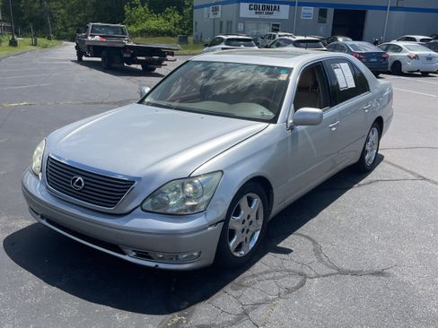 Used 2004 Lexus LS 430 RWD image 1