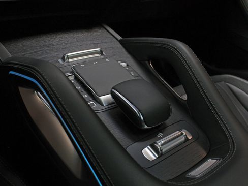 Used 2025 Mercedes-Benz GLS 63 AMG 4MATIC image 85