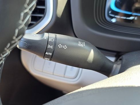 New 2025 Hyundai Venue SEL image 35