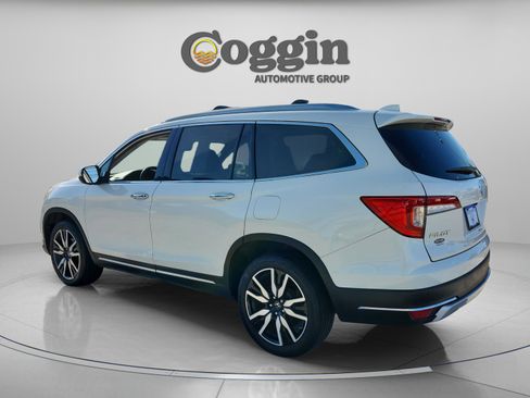 Used 2019 Honda Pilot Touring image 3