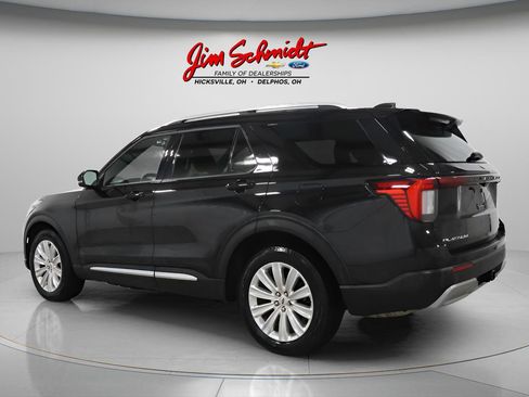 Used 2025 Ford Explorer Platinum w/ LUX Leather Package AWD/4WD image 4