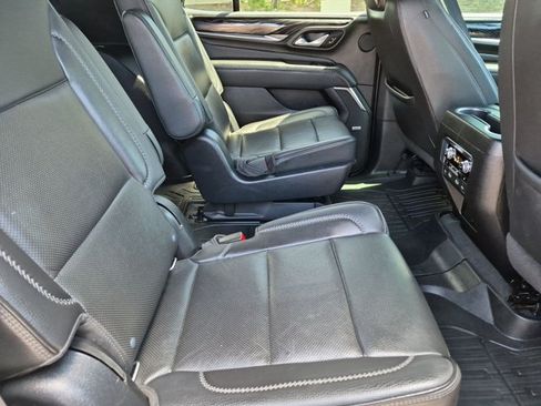 Used 2021 GMC Yukon Denali w/ Denali Premium Package AWD/4WD image 22