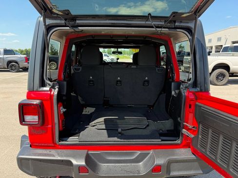 Used 2021 Jeep Wrangler Unlimited Rubicon AWD/4WD image 19