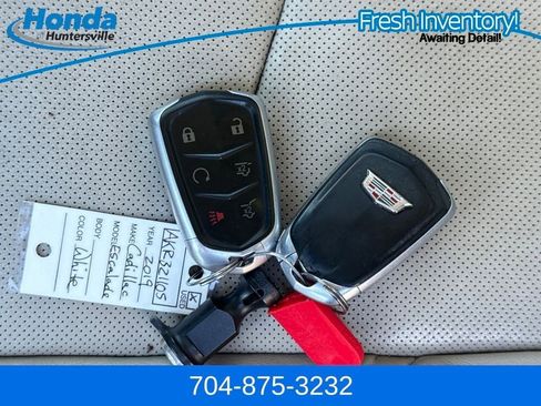 Used 2019 Cadillac Escalade Luxury image 27