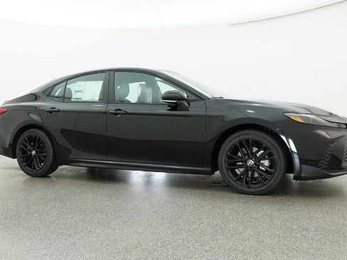 New 2026 Toyota Camry SE FWD image 28