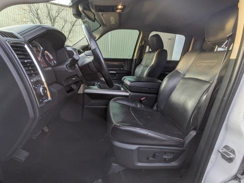 Used 2016 RAM 1500 Laramie w/ Convenience Group image 12