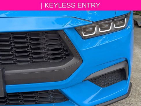 Used 2024 Ford Mustang Premium image 5