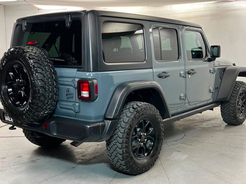 Used 2025 Jeep Wrangler Unlimited Sport AWD/4WD image 6