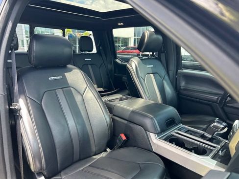 Used 2019 Ford F150 Platinum w/ Equipment Group 701A Luxury AWD/4WD image 46