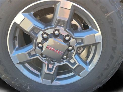 New 2026 GMC Sierra 2500 SLT w/ SLT Convenience Package image 19