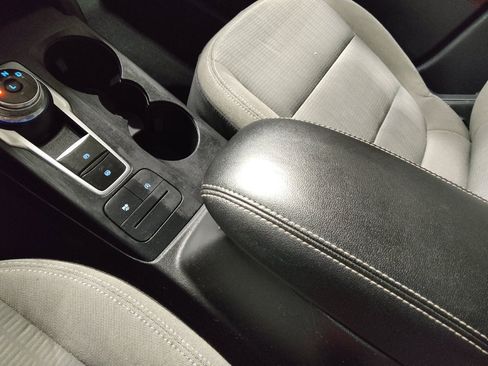 Used 2021 Ford Escape S image 26