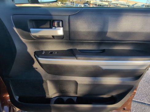 Used 2017 Toyota Tundra SR5 image 31