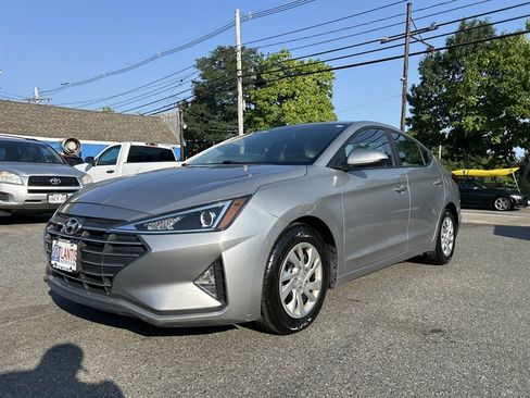 Used 2020 Hyundai Elantra SE w/ Convenience Package (C2) FWD image 1